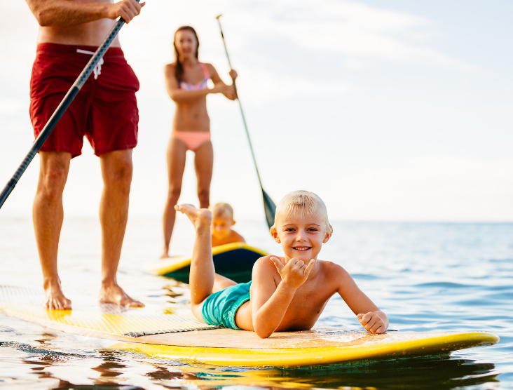 SUP-storage-family paddle boarding